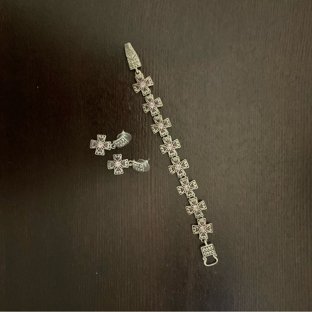 Bracelet & earrings
